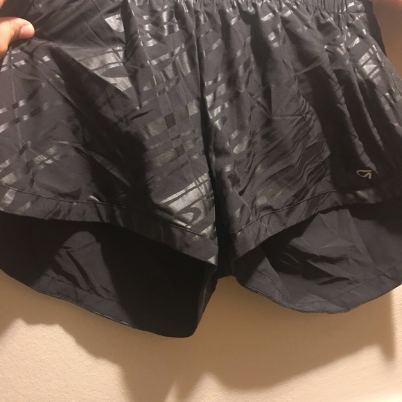 Gap running shorts - Picture 7 of 8